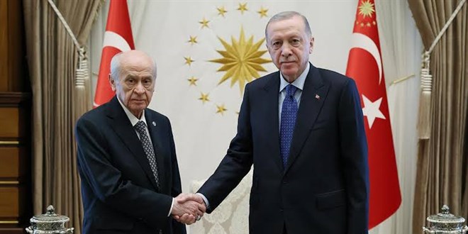 Cumhurba�kan� Erdo�an, Bah�eli'yi k�lliye'de kabul etti