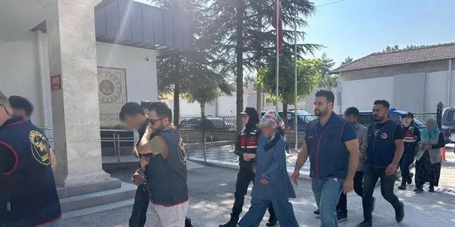 4 ya��ndaki �ocu�un �l�m�nde cinayet iddias�: Anne, �vey baba ve 3 ki�i g�zalt�nda - Son Dakika Haber