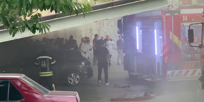 Erzurum Adliyesi ar�ivinde elektrik panosu yang�n
