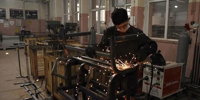 Meslek lisesi ��rencilerine 'g�z�m�z gibi bak�yoruz' - Son Dakika Haber