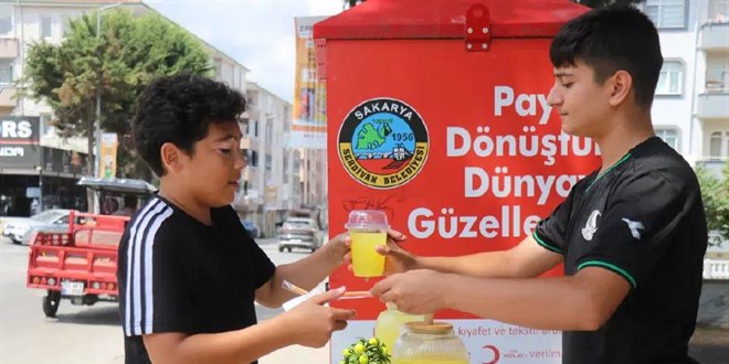 14 ya��ndaki Bu�ra Ko� limonata satarak ayda 90 bin TL kazan�yor - Son Dakika Haber