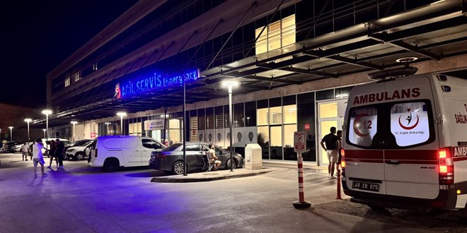 Havuz bak�m� s�ras�nda s�zan gaz 15 ki�iyi hastanelik etti