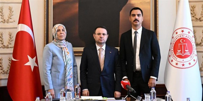 Bakan G�rlek: Yaz�c�o�lu cinayetini ��zmek boynumuzun borcu