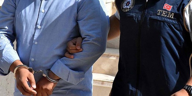 Yurt d���na ka�maya haz�rlanan 3 FET�'c� yakaland� - Son Dakika Haber