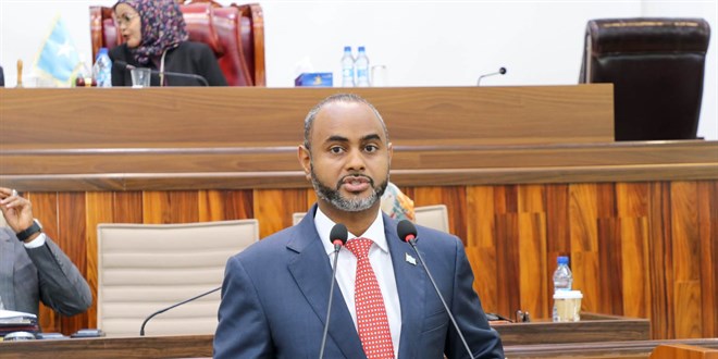 T�rkiye mezunu Somalili Bakan Nur, Meclis Ba�kan� se�ildi - Son Dakika Haber