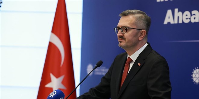 �leti�im Ba�kan� Duran, �ehitler Eren B�lb�l ve Ferhat Gedik'i and� - Son Dakika Haber