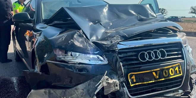 Band�rma Belediye Ba�kan� Mirza, trafik kazas� ge�irdi
