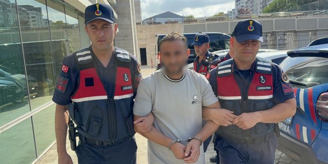 Ayva dal�n� kesti�i i�in amcas�n� �ld�ren gurbet�i yakaland� - Son Dakika Haber