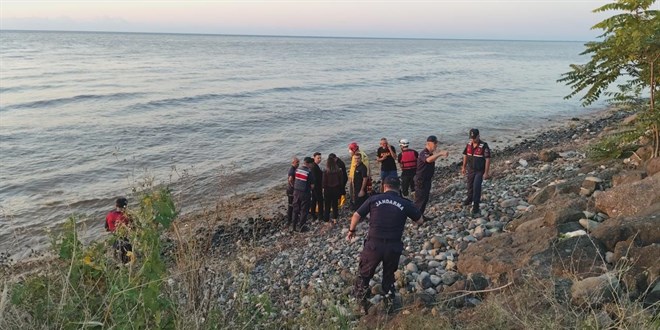 Suya kap�lan anne ve 2 k�z�n�n cans�z bedeni bulundu - Son Dakika Haber