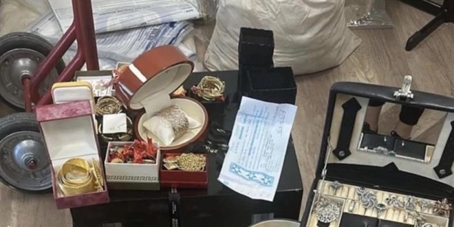 Alihan Kuri� evde bulunan 27,5 milyon lira i�in 'D���n tak�s�' dedi - Son Dakika Haber
