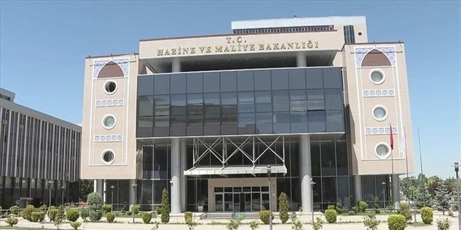 Hazine ve Maliye Bakanl��� 'k�kl� de�i�iklik' iddialar�n� yalanlad�