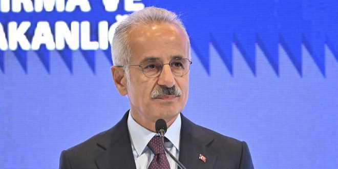 Bakan Uralo�lu: Trabzon'da rayl� sistem projesinin temeli eyl�lde at�lacak