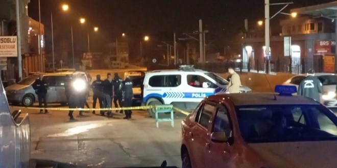 Polisi hedef al�p ate� etti silah� tutukluk yap�nca hayat�ndan oldu