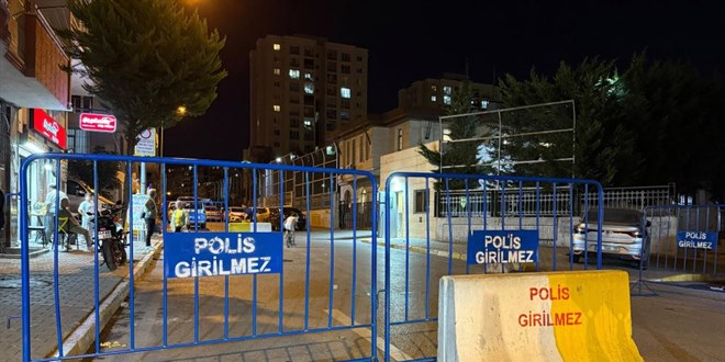 Yakalanan firari nezarette intihara kalk��t�, hastanede �ld�