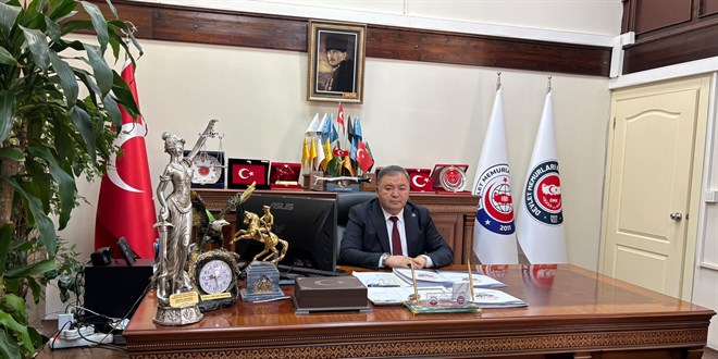 DMS Genel Ba�kan� Cengiz'den �niversiteyi kazanan memur �ocuklar� i�in ekonomik destek �a�r�s�
