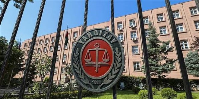 �� arkada��yla �p��t��� iddias�yla kovuldu, mahkeme Yarg�tay'da de�i�ti - Son Dakika Haber