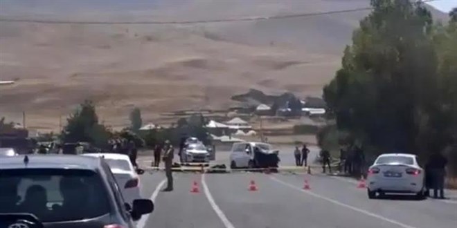 Van'da iki ara� kafa kafaya �arp��t�: �l� ve yaral�lar var