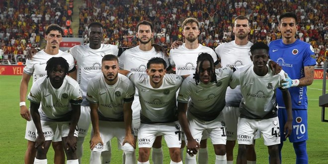 Gen�lerbirli�i'nden tarihi ba�ar�
