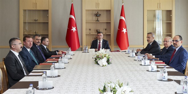 Takip ve De�erlendirme Kurulu ilk toplant�s�n� yapt�: 4 alt komisyon kuruluyor - Son Dakika Haber