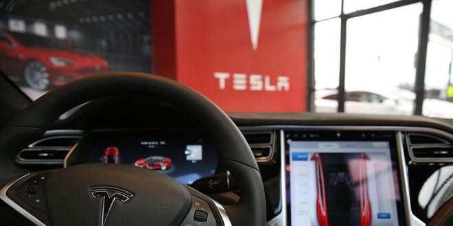 Tesla �in'de 3 milyon arac� geri �a��rd� - Son Dakika Haber