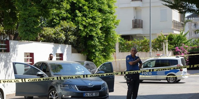 Antalya'da cinayetle sonu�lanan silahl� sald�r�ya 2 tutuklama - Son Dakika Haber