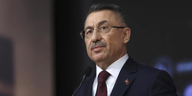 Fuat Oktay'dan Barcelona'n�n KKTC'deki futbol kamp�na destek