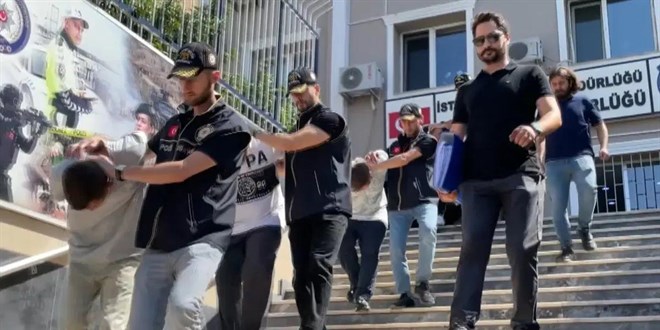 Üsküdar ve Beykoz'da evleri kurşunlayan 4 şüpheli yakalandı