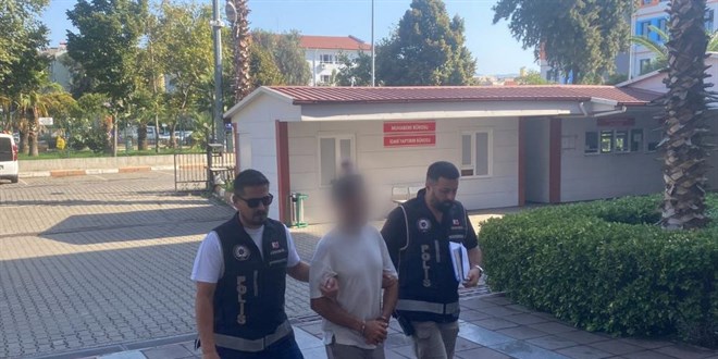 �st ge�ide Erdo�an'a hakaret i�eren maket asan zanl� tutukland� - Son Dakika Haber