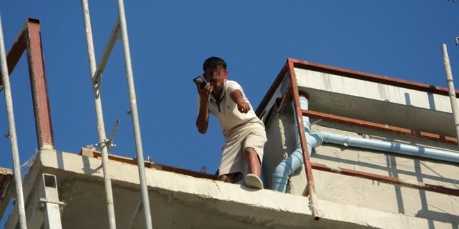 �at�ya ��kan i��i para hesab�na yat�nca a�a��ya indi - Son Dakika Haber