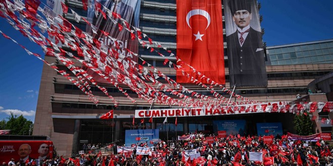 Selin Sayek B�ke ve Aylin Nazl�aka da listede: CHP'de 49 ki�ilik ihra� listesi