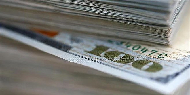 Dolar/TL'de y�kseli� s�r�yor