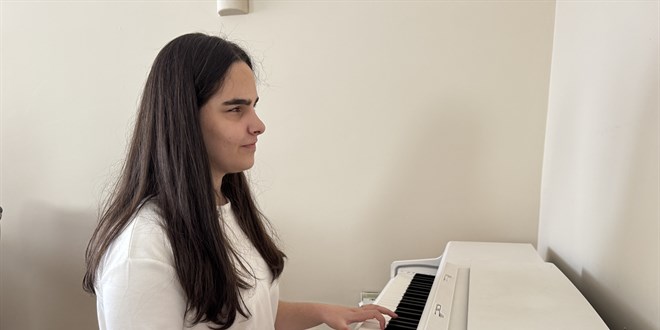 Ney sevdal�s� G�rme Engelli Beyza hayalindeki �T�'l� oldu - Son Dakika Haber