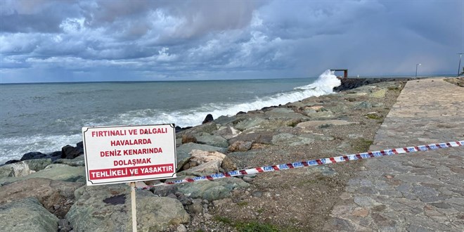 Trabzon'da denize girmek yasakland�