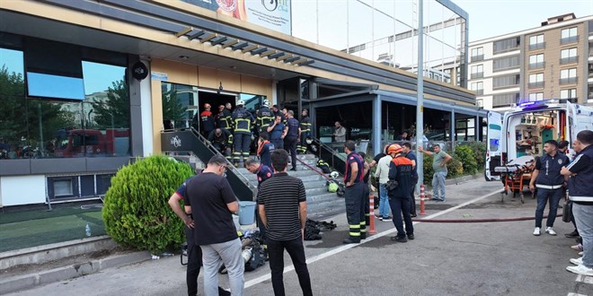 Spor salonunda yangın: Ölü ve yaralılar var