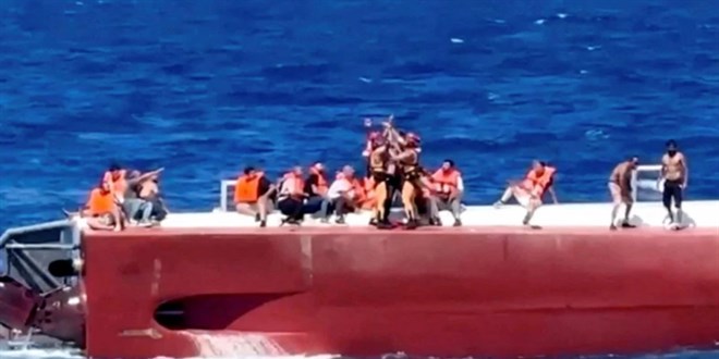 Girne a��klar�nda batan yolcu feribotu hakk�nda neler biliniyor? - Son Dakika Haber