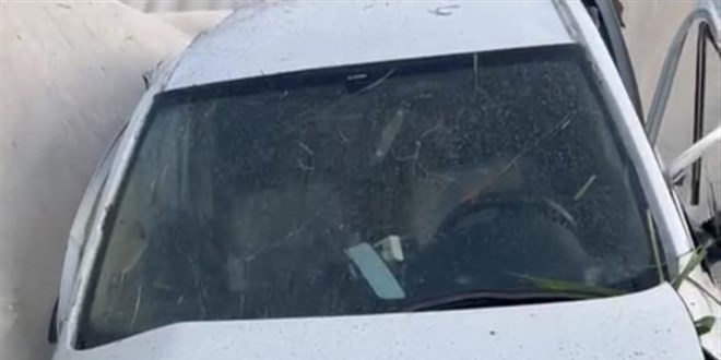 Kontrolden çıkan otomobil seraya yuvarlandı: 1 ölü