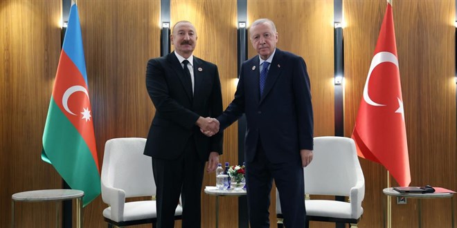 Cumhurba�kan� Erdo�an Azerbaycan Cumhurba�kan� Aliyev ile g�r��t� - Son Dakika Haber