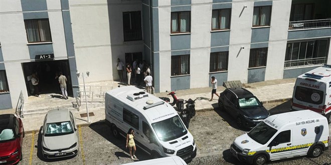 Mu�la'da 2 ki�i  silahla ba�lar�ndan vurulmu� halde �l� bulundu - Son Dakika Haber