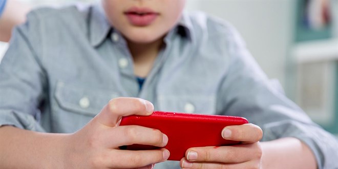 Polonya'da ilkokullarda telefon yasa�� - Son Dakika Haber
