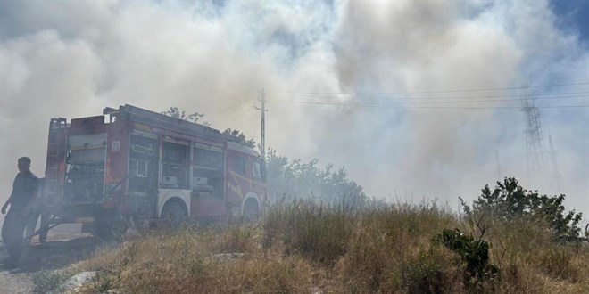 Ankara'da otluk alanda ��kan yang�n kontrol alt�na al�nd� - Son Dakika Haber