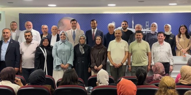 �sk�dar'da 4 CHP'li meclis �yesi AK Parti'ye kat�ld� - Son Dakika Haber