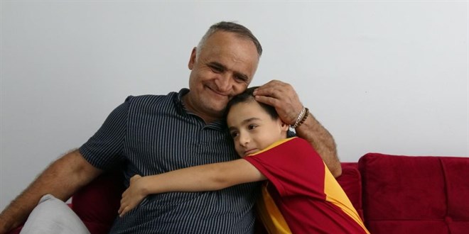 'Dede �ok pis kokuyorsun' s�z� sigaray� b�rakt�rd�