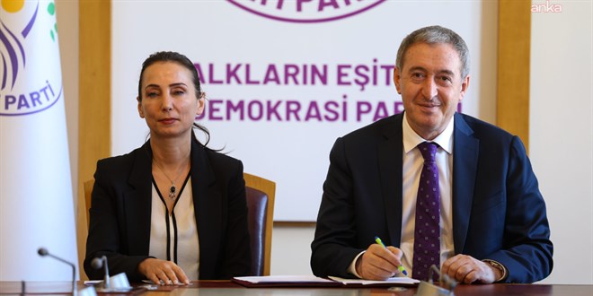 DEM Parti'de Bak�rhan ve Hatimo�ullar� yeniden e� genel ba�kan se�ildi - Son Dakika Haber