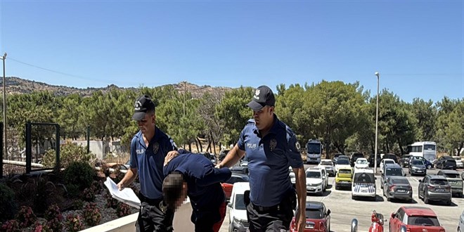 3 kad�n� taciz edip, evlerine girmeye �al��an ��pheli tutukland�