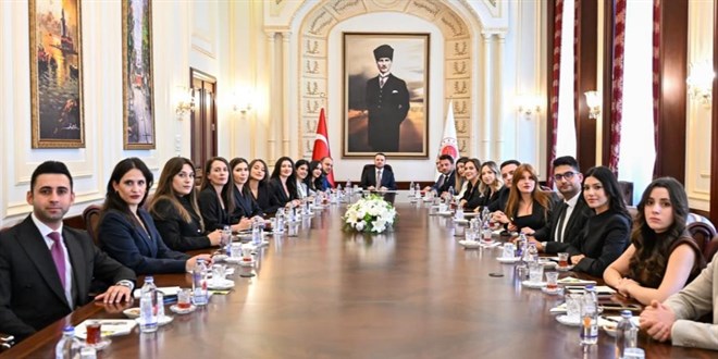 Bakan G�rlek adliye muhabirleriyle bulu�tu - Son Dakika Haber