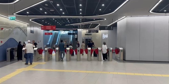 Gayrettepe-Halkal� metrosunda yolcu rekoru