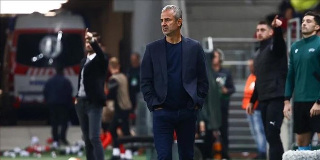 �smail Kartal'a �i�e atan taraftara men cezas�