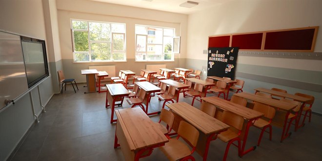 Depremden etkilenen Malatya'da derslik say�s� 7 bin 88'e ula�t�