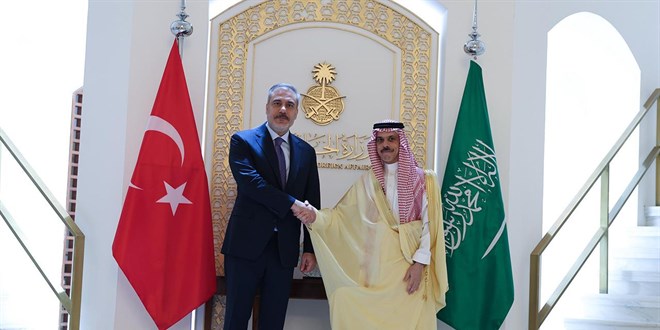 D��i�leri Bakan� Fidan, Suudi mevkida�� Ferhan ile g�r��t�