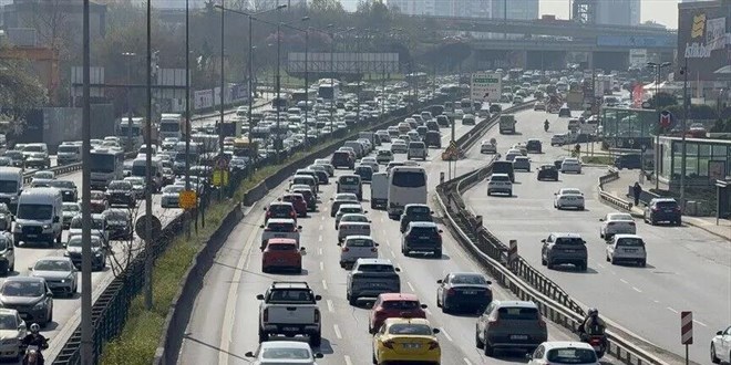 �stanbul'un 3 il�esinde yar�n baz� yollar trafi�e kapat�lacak - Son Dakika Haber